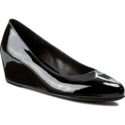 Półbuty HÖGL - 0-184204 Black 0100. Czarne półbuty damskie HÖGL, z lakierowanej skóry. W wyprzedaży za 329.00 zł.