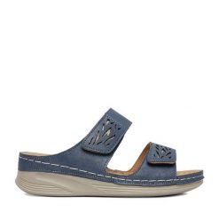 Klapki Go Soft. Niebieskie klapki damskie GO SOFT, bez wzorów, bez obcasa. Za 89.99 zł.