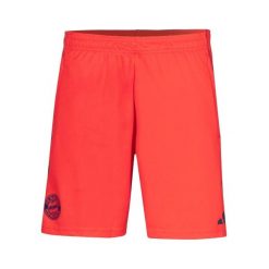 Szorty treningowe Bayern Monachium Tiro 25. Czerwone krótkie spodenki sportowe męskie Adidas, bez wzorów, do piłki nożnej. Za 268.00 zł.