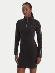 Tommy Jeans Sukienka codzienna DW0DW22529 Czarny Regular Fit. Czarne sukienki damskie Tommy Jeans, na co dzień, l, bez wzorów, z jeansu, bez kołnierzyka, bez ramiączek, proste. Za 409.99 zł.