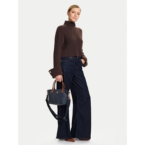 Torebka Tommy Hilfiger. Niebieskie torebki do ręki damskie Tommy Hilfiger, bez wzorów, klasyczne, bez dodatków. Za 349.99 zł.