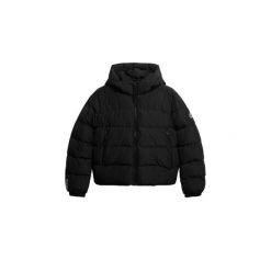 Sweter damski Superdry Sports. Czarne swetry damskie Superdry., bez wzorów, z puchu, bez kołnierzyka, bez ramiączek, z kapturem. W wyprzedaży za 477.00 zł.