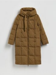 Pikowana kurtka z puchem - ciemnozielony. Zielone kurtki damskie Reserved, l, bez wzorów, z puchu, bez kaptura. Za 399.99 zł.
