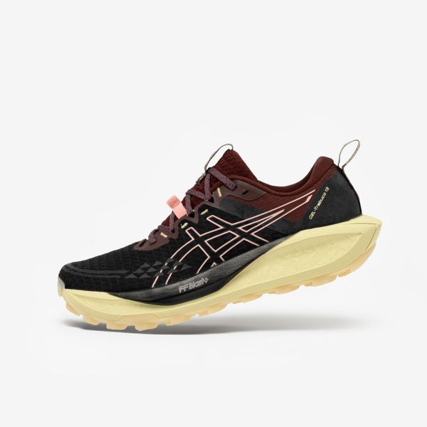 Buty do biegania w terenie damskie ASICS Gel Trabuco 13. Czarne obuwie sportowe damskie Asics, bez wzorów, z meshu, do biegania. W wyprzedaży za 599.99 zł.