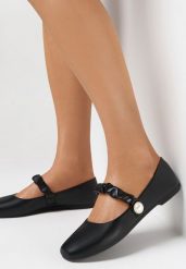 Czarne Balerinki Kasseis. Czarne baleriny damskie Born2be, z aplikacjami, bez obcasa, na płaskiej podeszwie. Za 39.99 zł.