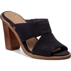 Klapki UGG - W Celia 1015698 W/Mri. Klapki damskie marki UGG. W wyprzedaży za 389.00 zł.