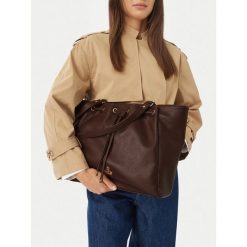 Torebka Beverly Hills Polo Club. Brązowe torebki do ręki damskie Beverly Hills Polo Club, bez wzorów, bez dodatków. Za 279.99 zł.