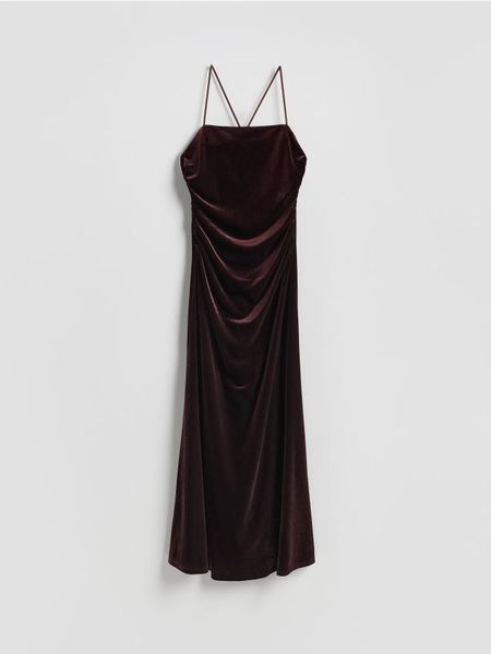 Sukienka maxi z drapowaniem - brązowy. Brązowe sukienki damskie Reserved, na co dzień, l, bez wzorów, z dzianiny, bez kołnierzyka, bez ramiączek, maxi, proste. Za 179.99 zł.