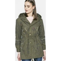 Desigual - Parka. Szare parki damskie Desigual, z bawełny. W wyprzedaży za 399.90 zł.