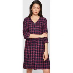 Medicine - Sukienka Sensual Preppy. Czerwone sukienki damskie MEDICINE, m, bez wzorów, z materiału, casualowe, bez kołnierzyka, bez ramiączek. W wyprzedaży za 49.90 zł.