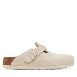 Klapki Birkenstock. Białe klapki damskie Birkenstock, bez wzorów, z zamszu, bez obcasa. Za 649.99 zł.