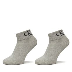 Skarpety długie Calvin Klein Jeans. Szare skarpety damskie Calvin Klein Jeans, bez wzorów, z jeansu. Za 59.99 zł.