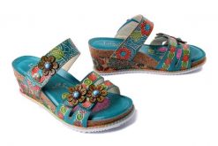 LAURA VITA 0006694 BONITO19 turquoise, klapki damskie. Klapki damskie Laura Vita, bez wzorów, ze skóry, bez obcasa, na koturnie. Za 276.43 zł.