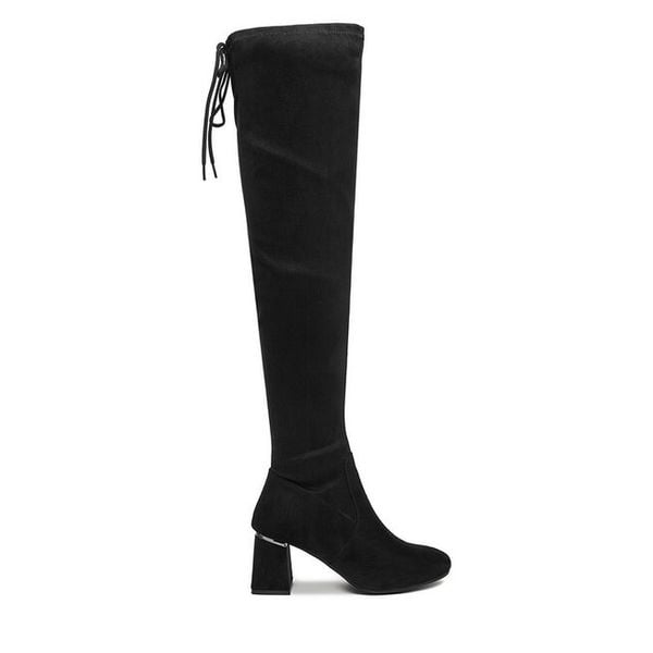 Kozaki DeeZee. Czarne kozaki damskie DeeZee, bez obcasa, na słupku. Za 229.99 zł.