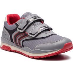 Sneakersy GEOX - J Pavel A J9215A 014BU C0051 D Grey/Red. Półbuty chłopięce marki Geox. W wyprzedaży za 239.00 zł.