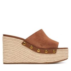 Espadryle MICHAEL Michael Kors. Brązowe klapki damskie MICHAEL Michael Kors, bez wzorów, bez obcasa. Za 739.99 zł.