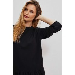 Rozkloszowana sukienka. Czarne sukienki damskie MOODO, na co dzień, s, bez wzorów, z bawełny, casualowe, bez kołnierzyka, bez ramiączek, proste. W wyprzedaży za 29.99 zł.