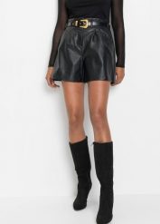 Szorty ze sztucznej skóry z paskiem. Czarne szorty damskie bonprix, bez wzorów, ze skóry, eleganckie. Za 149.99 zł.
