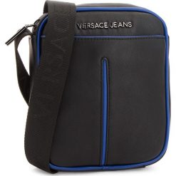Saszetka VERSACE JEANS - E1YSBB44 70767 899. Czarne saszetki męskie Versace Jeans, z jeansu, młodzieżowe. Za 439.00 zł.