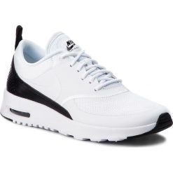 Buty NIKE - Air Max Thea 599409 111 White/White/Black. Białe obuwie sportowe damskie Nike, bez wzorów, z materiału, bez obcasa, na płaskiej podeszwie, bez zapięcia. W wyprzedaży za 399.00 zł.