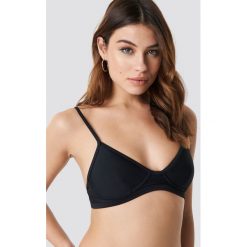 NA-KD Swimwear Góra bikini z profilowanymi miseczkami - Black. Bikini damskie marki NA-KD Swimwear. Za 80.95 zł.