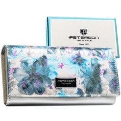 Wielokolorowy, duży portfel damski ze skóry ekologicznej i naturalnej zamykany zatrzaskiem PTN PX27-1-NPK Peterson. Niebieskie portfele damskie bez wzorów, ze skóry ekologicznej. Za 119.99 zł.