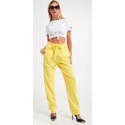 Spodnie dresowe TWINSET. Legginsy damskie Twinset Milano, xxs, bez wzorów, z dresówki. W wyprzedaży za 275.07 zł.