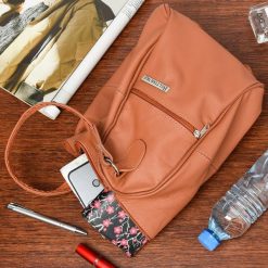 Plecak damski skórzany torebka 2w1 rudy Beltimore 019. Brązowe plecaki damskie bez wzorów. Za 179.90 zł.