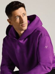 4F Bluza dresowa oversize z kapturem męska 4F x Robert Lewandowski - fioletowa XXL. Fioletowe bluzy męskie 4f, m, bez wzorów, z bawełny, z kapturem. W wyprzedaży za 119.99 zł.