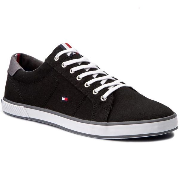Tenisówki Tommy Hilfiger. Czarne półbuty na co dzień męskie Tommy Hilfiger, bez wzorów, bez zapięcia. Za 274.99 zł.