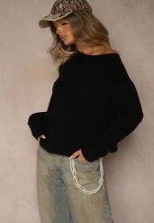 Czarny Casualowy Sweter z Wełną i Wiskozą Lussare. Czarne swetry damskie Renee, bez wzorów, z wełny, casualowe, bez kołnierzyka, bez ramiączek, bez kaptura. Za 109.99 zł.