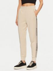 Guess Spodnie dresowe W5RB00 KBYE2 Écru Regular Fit. Spodnie dresowe damskie Guess, s, z aplikacjami, z dresówki. Za 249.99 zł.