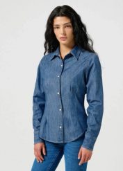 WRANGLER DAMSKA KOSZULA WRANGLER SLIM WAISTED BLOUSE VINTAGE FADE 112356470. Bluzki damskie Wrangler, s, bez wzorów, vintage, bez kołnierzyka, bez ramiączek. Za 149.99 zł.