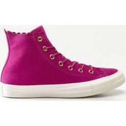 Converse Chuck Taylor All Star Scallop 424 Active Fuchsia Gold Egret. Czerwone trampki i tenisówki dziewczęce Converse, bez wzorów, z gumy, bez zapięcia. W wyprzedaży za 289.00 zł.