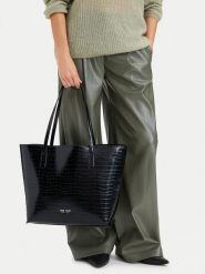 Nine West Torebka CEO-GENTLE GLAM-LDA9920 Czarny. Czarne torebki do ręki damskie Nine West, bez wzorów, bez dodatków. Za 279.99 zł.