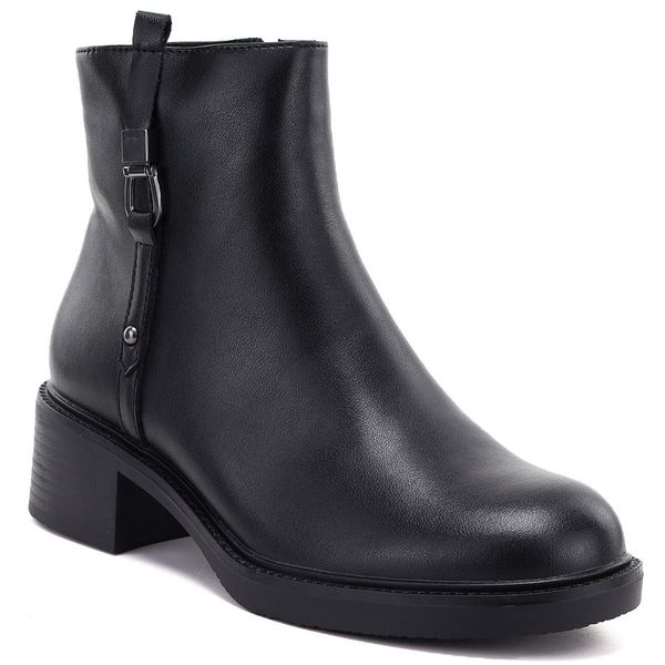 Skórzane botki damskie na klocku czarne Sergio Leone. Czarne botki damskie Sergio Leone, ze skóry, bez obcasa, bez zapięcia. Za 219.99 zł.