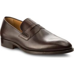 Półbuty TOMMY HILFIGER - Classic Tailored Loafer FM0FM01541 Coffee Bean 212. Eleganckie półbuty marki Tommy Hilfiger. W wyprzedaży za 499.00 zł.