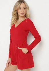 Czerwony Kombinezon z Wiskozą z Dekoltem w Serek i Zakładkami Adivina. Czerwone sukienki damskie Born2be, na co dzień, l, bez wzorów, z wiskozy, eleganckie, bez kołnierzyka, bez ramiączek, mini, kopertowe. Za 149.99 zł.
