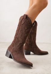 Brązowe Botki Kowbojki na Stożku z Imitacji Zamszu z Ażurowymi Wstawkami Crela. Brązowe botki damskie Born2be, z jeansu, boho, bez obcasa, na obcasie, bez zapięcia. Za 159.99 zł.