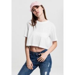 Damska koszulka miejska klasyczna krótka oversize. Białe t-shirty damskie Urban Classics, bez wzorów, klasyczne, bez kołnierzyka. W wyprzedaży za 39.00 zł.