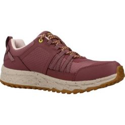 Buty SKECHERS ESCAPE PLAN Rose. Czerwone obuwie sportowe damskie Skechers, bez wzorów, z materiału, trekkingowe, Skechers Sport. Za 349.99 zł.