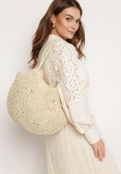 Jasnobeżowa Okrągła Torebka Pleciona w Stylu Boho z Ozdobnym Chwostem Karasa. Brązowe torebki do ręki damskie Born2be, bez wzorów, boho, bez dodatków. Za 109.99 zł.