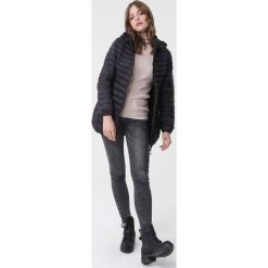 Czarna Kurtka Natasha. Czarne kurtki damskie Born2be, l, bez wzorów, bez kaptura. Za 159.99 zł.