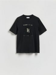 T-shirt regular z aplikacją - czarny. Czarne t-shirty męskie Reserved, l, z aplikacjami, z bawełny, bez kołnierzyka. Za 79.99 zł.