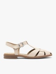 Beżowe zabudowane sandały. Brązowe sandały damskie Ryłko, bez wzorów, ze skóry, bez obcasa, na płaskiej podeszwie, bez zapięcia. Za 379.99 zł.