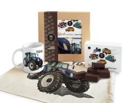 New Holland — paczka (Zawartość paczki: koszulka, torba, kubek, słodycze; Rozmiar koszulki / bluzy: M (męska); Kolor koszulki / bluzy: czarny; Rodzaj. Czarne bluzy damskie nikiniki, m, bez wzorów, z bawełny, bez kaptura. Za 179.00 zł.