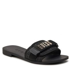 Klapki Guess. Czarne klapki damskie Guess, z aplikacjami, bez obcasa. Za 329.99 zł.
