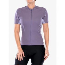 Koszulka rowerowa damska Rab Cinder Jersey. Fioletowe koszulki sportowe damskie RAB, bez wzorów, z jersey, bez kołnierzyka, bez ramiączek. Za 418.25 zł.