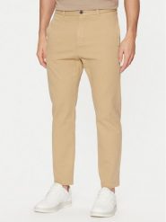HUGO Chinosy 50533851 Beżowy Slim Fit. Brązowe eleganckie spodnie męskie Hugo, m, bez wzorów, z bawełny. Za 279.99 zł.
