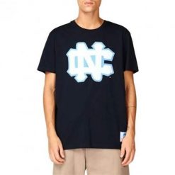Koszulka sportowa męska Mitchell & Ness University Of North Carolina. Czarne koszulki sportowe męskie Mitchell & Ness, m, bez wzorów, bez kołnierzyka, bez ramiączek. Za 199.00 zł.